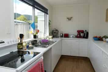 46 Kaitawa Cr, Paraparaumu