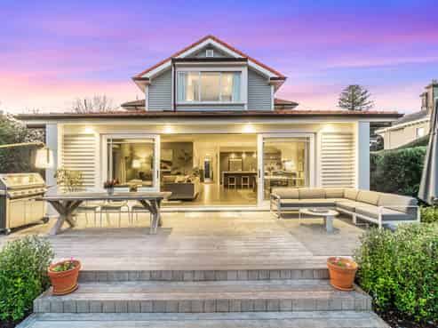 4 Castle Drive, Epsom