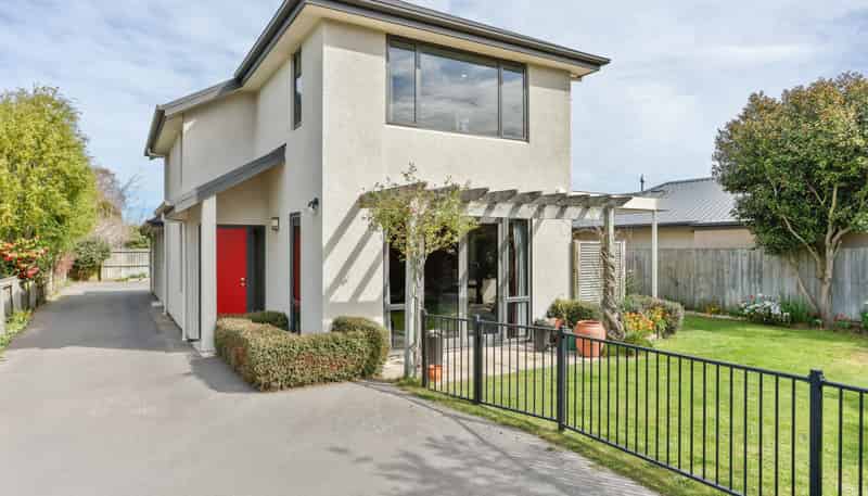 75 Sarabande Avenue, Redwood