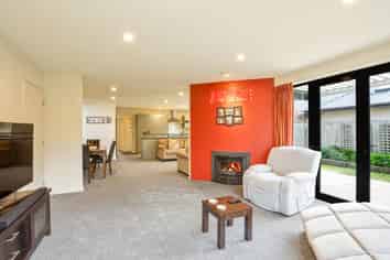 75 Sarabande Avenue, Redwood