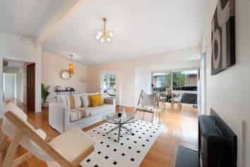 174 Don Buck Road, Massey