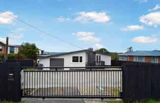 174 Don Buck Road, Massey