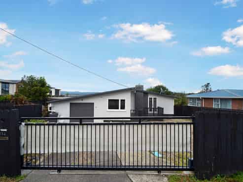 174 Don Buck Road, Massey
