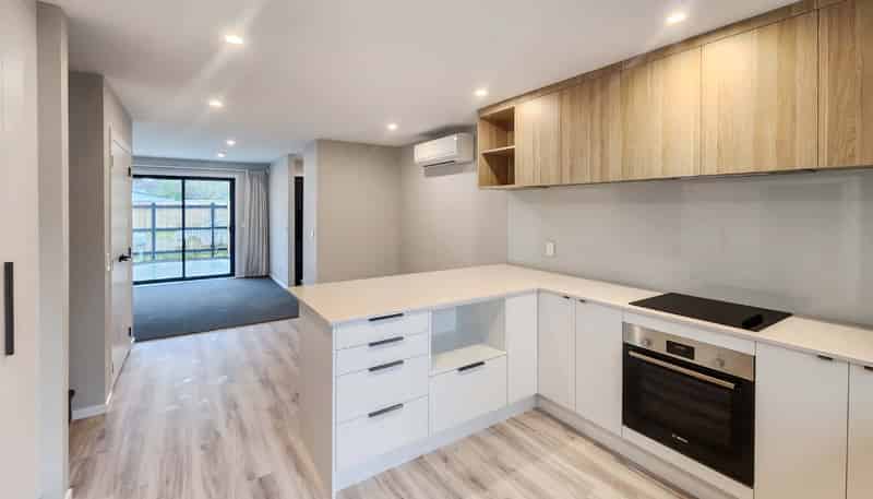 2/17 Faulke Avenue, Wainuiomata