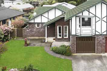 11A Arthur Grove, WAIKANAE