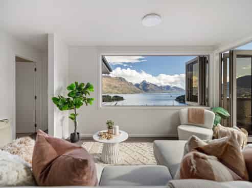 9B Panorama Place, Queenstown Central