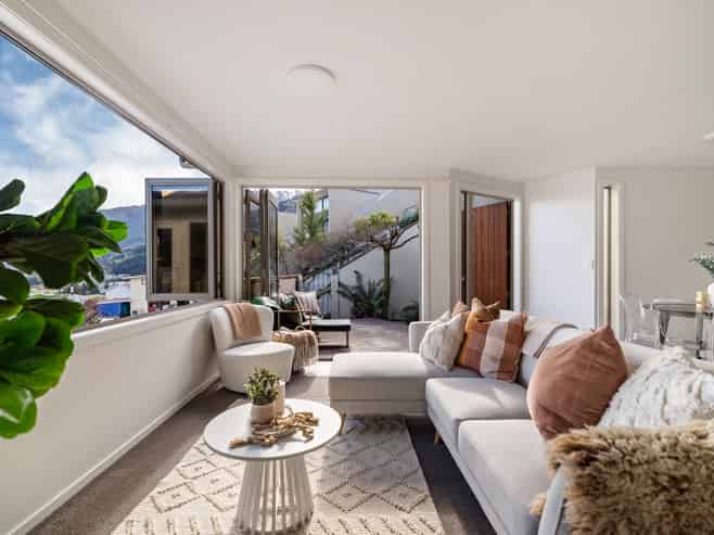 9B Panorama Place, Queenstown Hill