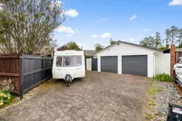 24 Oakmont Place, Wattle Downs