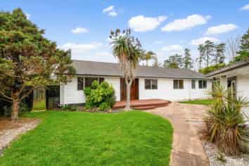 24 Oakmont Place, Wattle Downs
