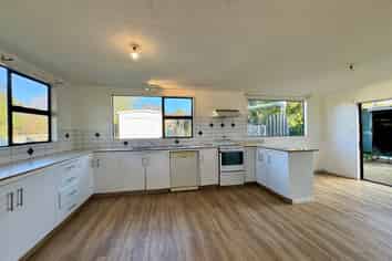 32 Aynsley Street, Parkside