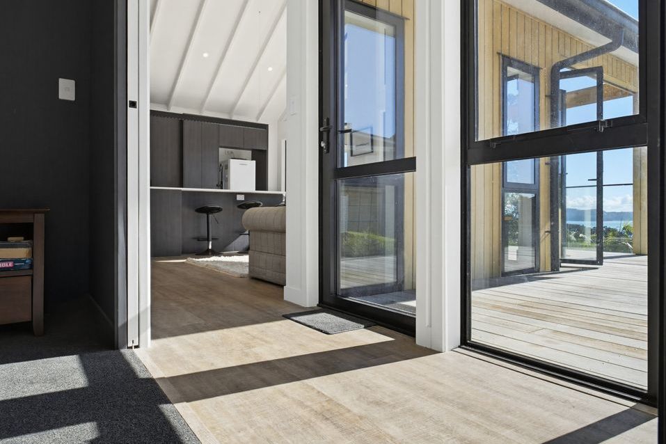 Fresh Look, More Parking, Stunning Sea Views – pohled 4