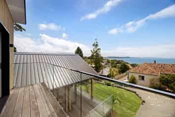 2D Vipond Road, Stanmore Bay