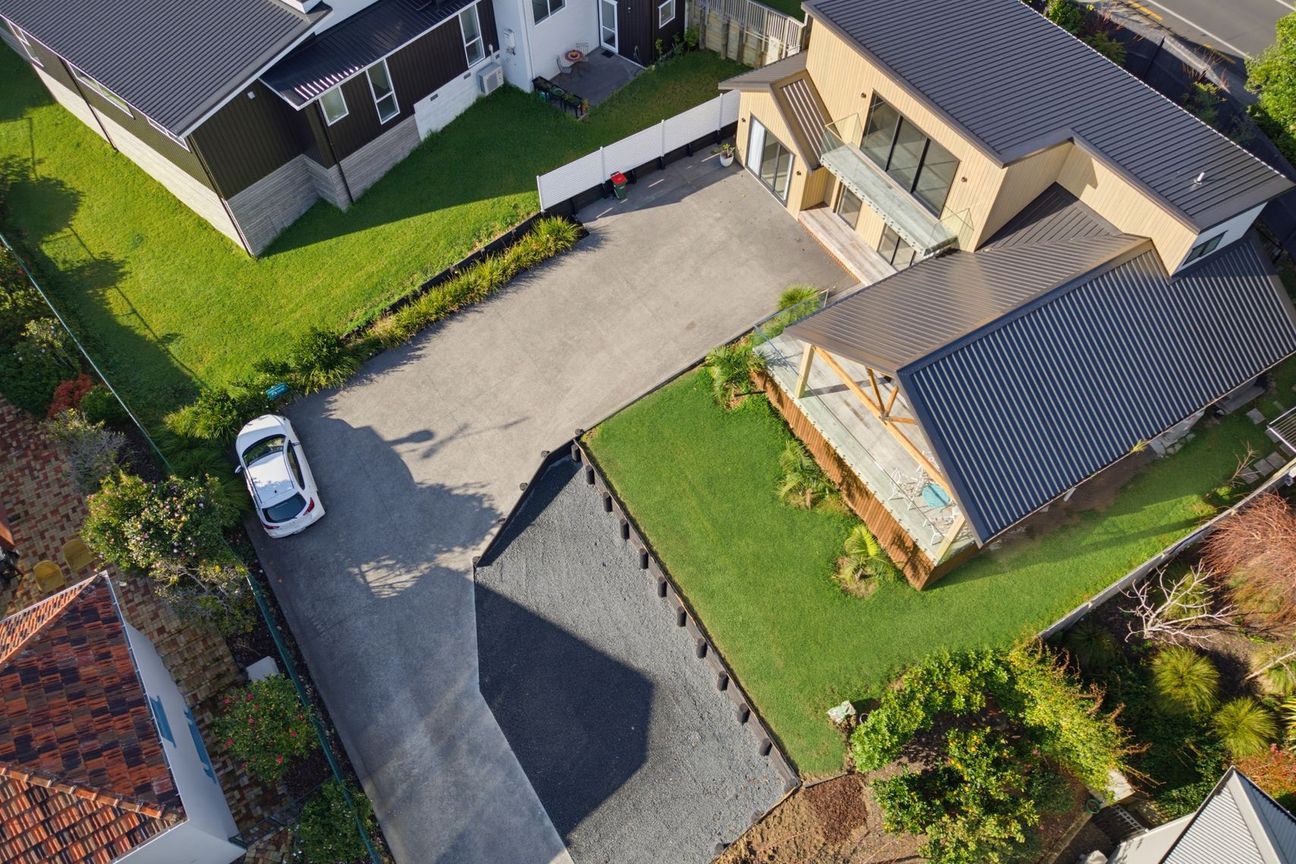 Fresh Look, More Parking, Stunning Sea Views – pohled 2
