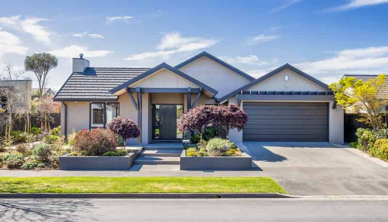 5 John Campbell Crescent, Hillmorton