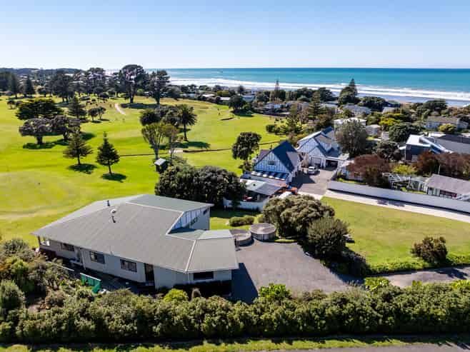 24 Palm Parade, Riversdale
