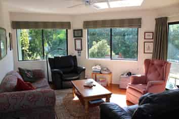 111 Pinewood Court, Matarangi