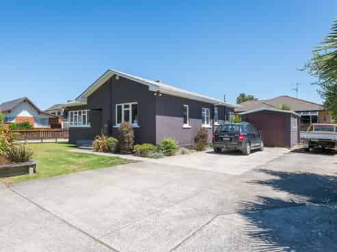 City fringe character office - onsite parking