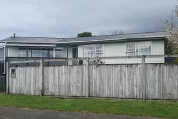 50 Aniseed Grove, Timberlea