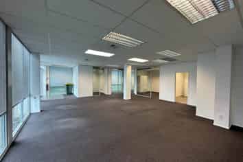 GROUND FLOOR OFFICE ON APOLLO
