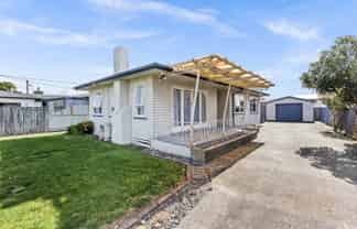 227 Lumsden Place, Akina