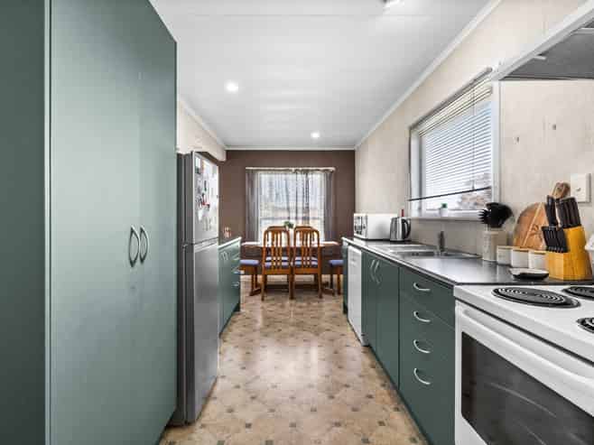 227 Lumsden Place, Akina