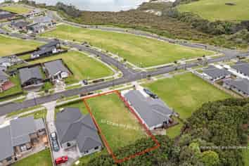 10 and 13 Orawahi Road, Glenbrook