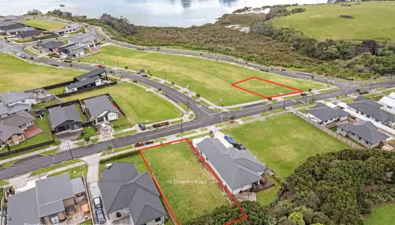 10 and 13 Orawahi Road, Glenbrook