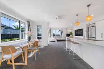 64 Willryan Avenue, North New Brighton