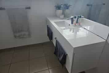 1B Cassino Crescent, Onekawa