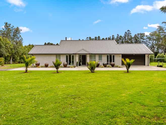 451 State Highway 16, Kumeu
