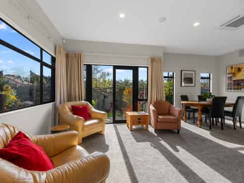 240 Castlewold Drive, Bethlehem