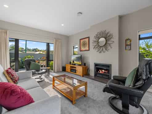 240 Castlewold Drive, Bethlehem