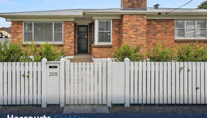 205 Jellicoe Lane, Thames