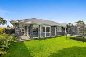33 Maygrove Drive, Orewa