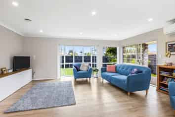 33 Maygrove Drive, Orewa