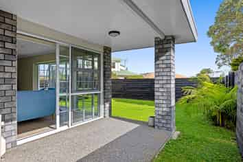 33 Maygrove Drive, Orewa