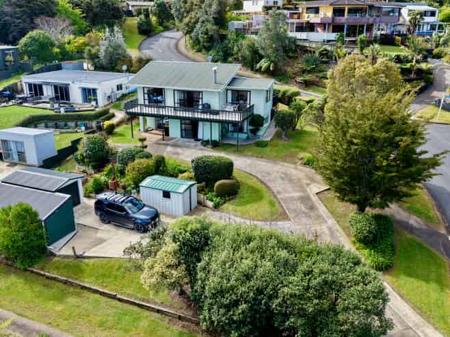 52 Centennial Drive, Whitianga