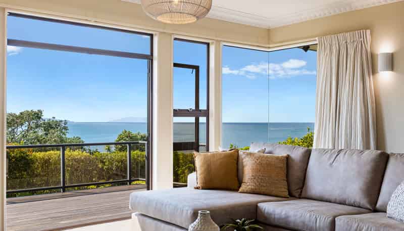 146 Pacific Parade, Army Bay