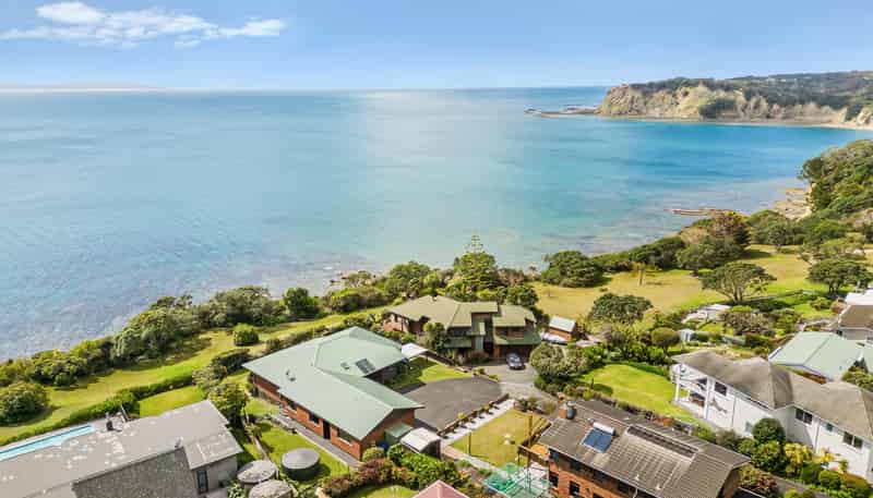 146 Pacific Parade, Army Bay