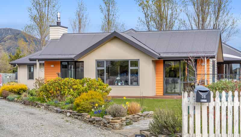 35 Charles Court, Lake Hawea