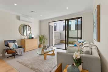 25 Periko Way, Takanini