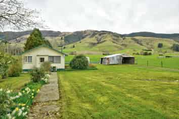 23 Knowles Road, Tapanui