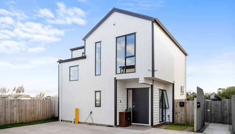 77 John Gray Street, Papakura