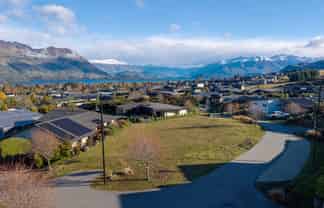 5 Karearea Rise, Wanaka