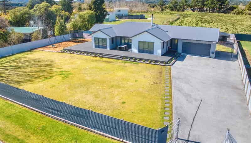 22-24 Golf Links Road, Kaiata