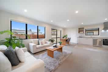  2/9 Heath Street, Saint Andrews
