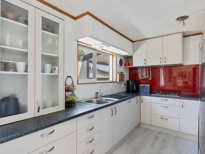 10 Elder Grove, Whalers Gate