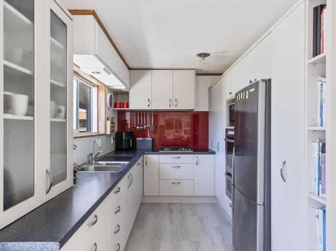 10 Elder Grove, Whalers Gate