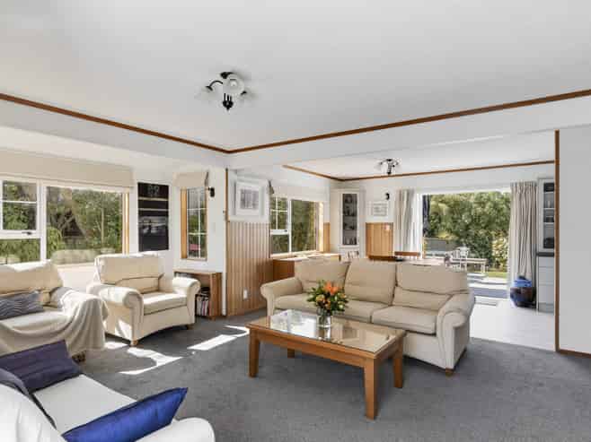 10 Elder Grove, Whalers Gate