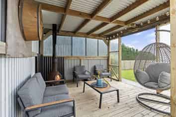 1606 South Road, Tataraimaka